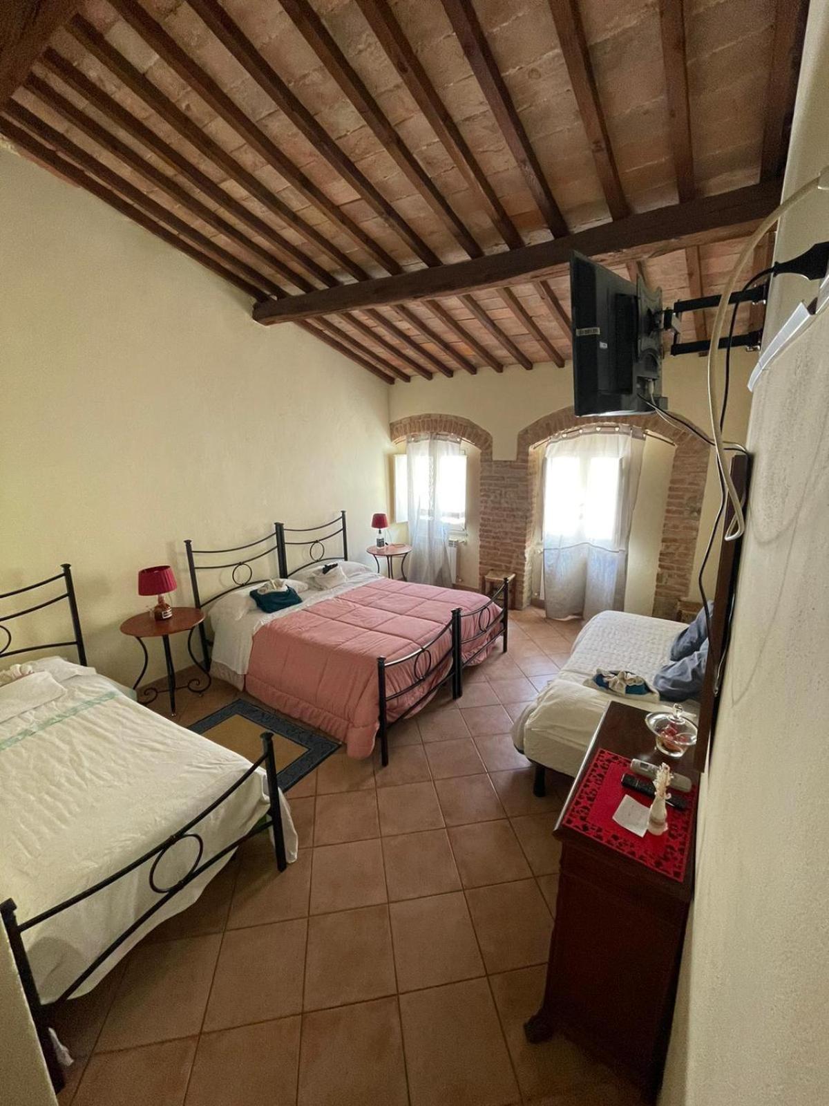 Bed and Breakfast La Strega Ubriaca Колле-ди-Валь-д'Эльса Экстерьер фото